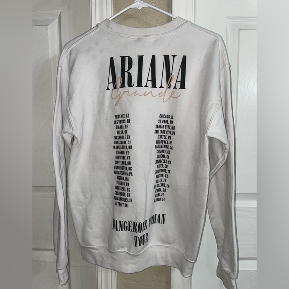 𝙰𝚁𝙸𝙰𝙽𝙰 𝙶𝚁𝙰𝙽𝙳𝙴 𝙳𝚊𝚗𝚐𝚎𝚛𝚘𝚞𝚜 𝚆𝚘𝚖𝚊𝚗 𝚆𝚘𝚛𝚕𝚍 𝚃𝚘𝚞𝚛 ✨ - Picture 10 of 10